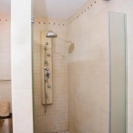 Listen The Views - 223 *